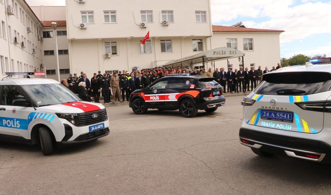 Erzincan İl Emniyet Müdürlüğü araç parkında Erzincan Valisi Hamza Aydoğdu