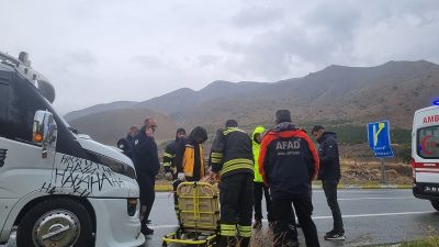 Erzincan’da sabah saatlerinde başlayan sağanak yağış sonrasında Sakaltutan mevkiinde meydana