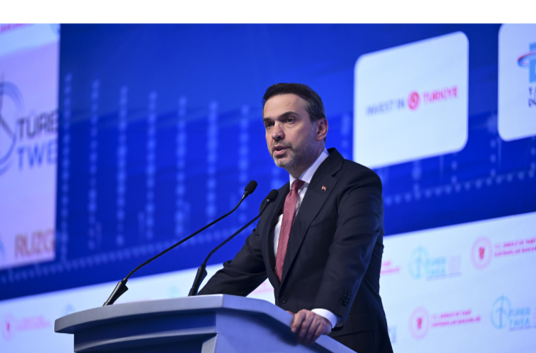 Enerji ve Tabii Kaynaklar Bakanı Alparslan Bayraktar, kış saati uygulamasıyla