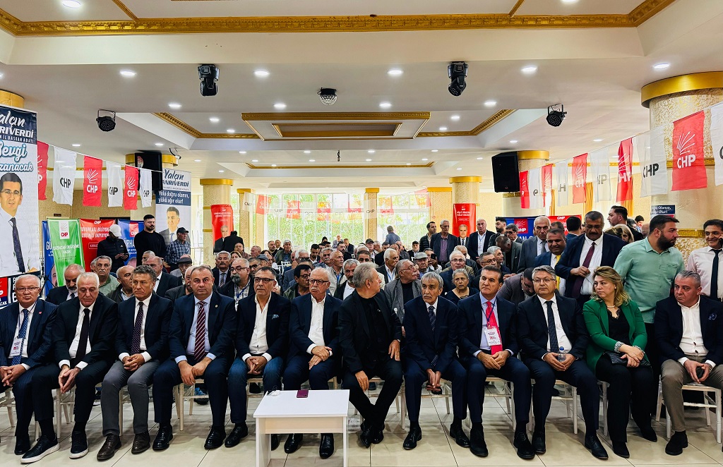 4 adayın yarıştığı Cumhuriyet Halk Partisi Erzincan İl Kongresi sabah
