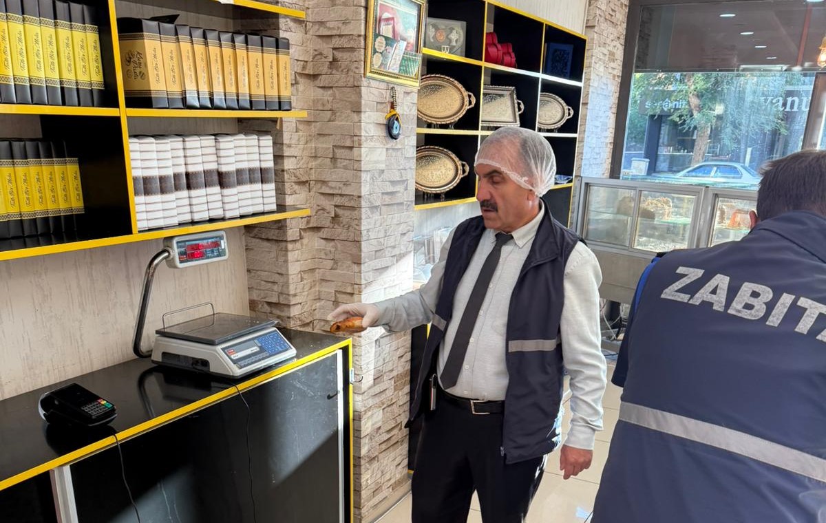 Erzincan Belediyesi Zabıta Müdürlüğü, unlu mamul üretimi yapan işletmelere yönelik