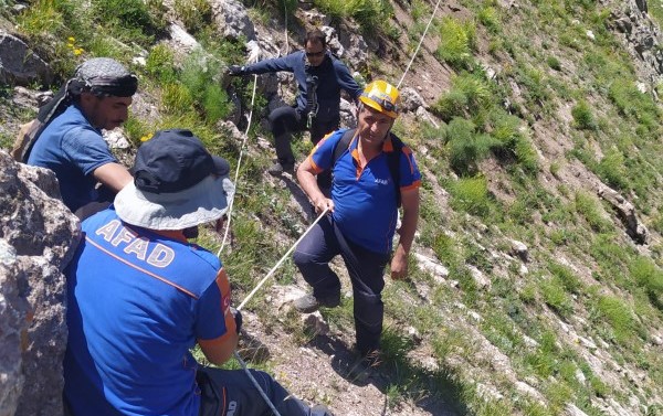 AFAD, taşra teşkilatında görevlendirilmek üzere sözleşmeli 1000 arama ve kurtarma