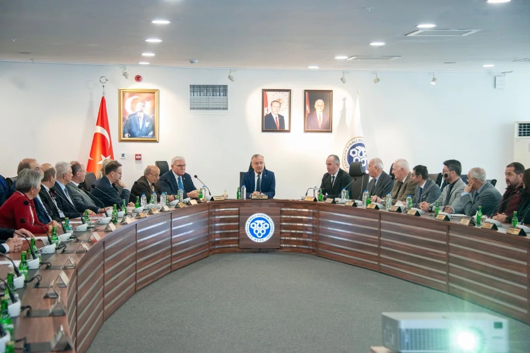 Erzincan Binali Yıldırım Üniversitesi Rektörü Prof. Dr. Akın Levent, Fen