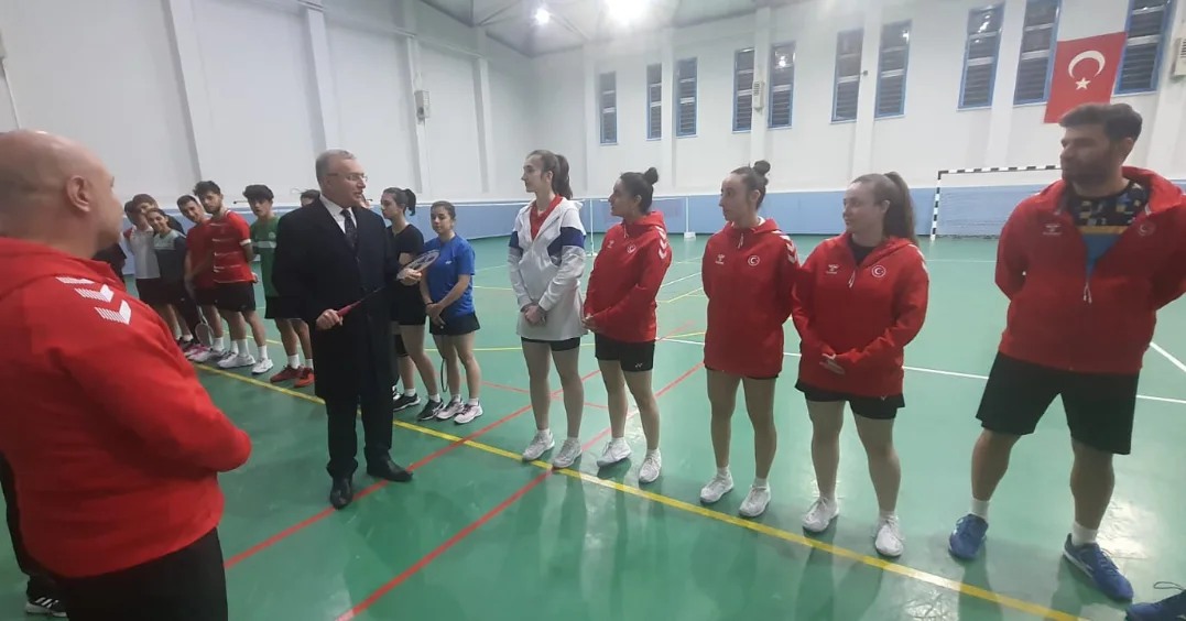 4-6 Aralık’ta Hollanda’da grup eleme müsabakalarına katılacak olan Avrupa Büyükler
