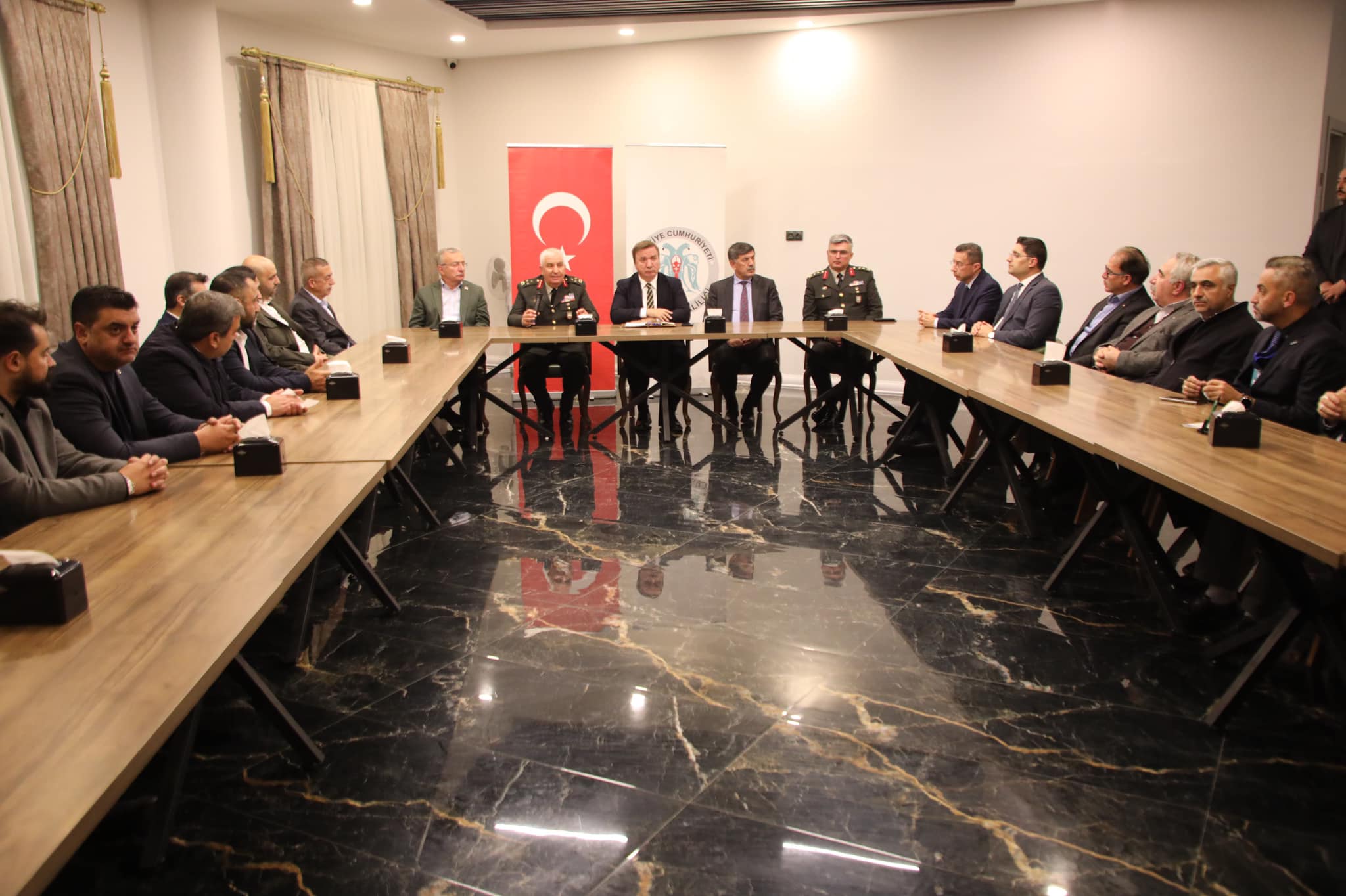 2-3 Kasım tarihlerinde düzenlenen "Erzincan Savunma Sanayi Yatırımları Çalıştayı"nın birinci