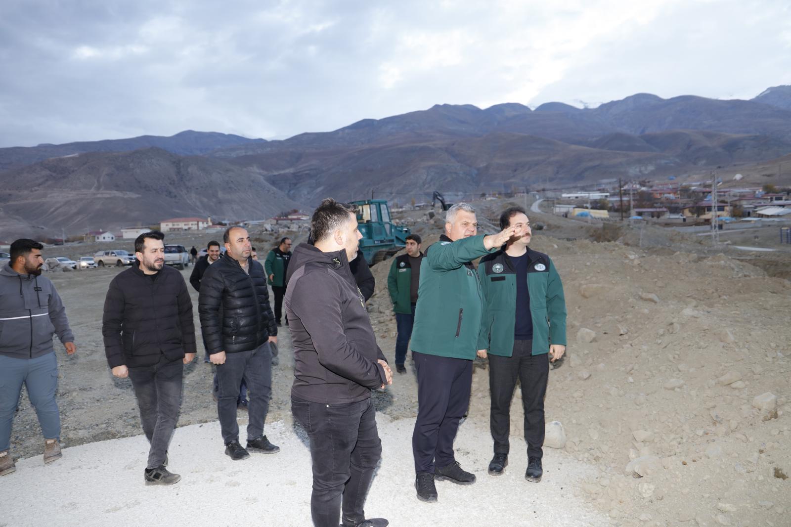 Erzincan’da yapımı devam eden ve tamamlanan projeleri yerinde inceleyen 8.