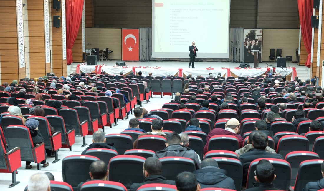 "Değerleriyle Güçlü Ailem" projesi kapsamında Sivas Cumhuriyet Üniversitesi İlahiyat Fakültesi