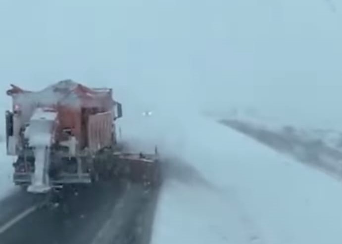 Erzincan’ın merkez ve yüksek kesimlerinde etkili olan kar yağışının ardından