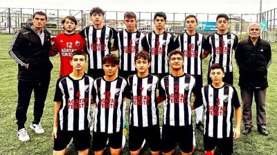 Bağcılar Belediye İstoç stadında oynanan Ateştuğla spor İstanbul Gençlergücü spor