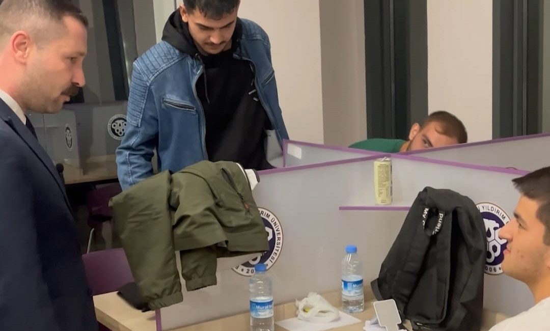 Ülkü Ocakları Erzincan İl Başkanı Kadir Özger ve Üniversiteli gençler