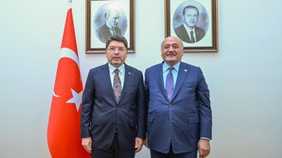 AK Parti Erzincan Milletvekili Süleyman Karaman, Adalet Bakanı Yılmaz Tunç’u