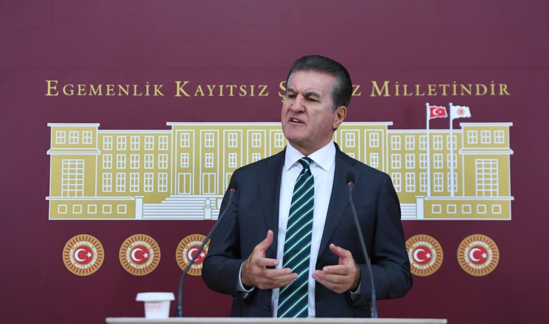 CHP Erzincan Milletvekili Mustafa Sarıgül, TBMM’de bir basın toplantısı düzenleyerek