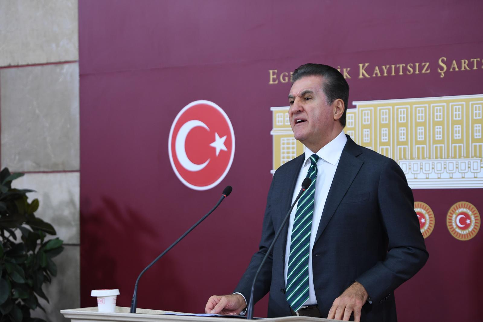 CHP Erzincan Milletvekili Mustafa Sarıgül, Kartalkaya Kayak Merkezi'nde yaşanan yangın