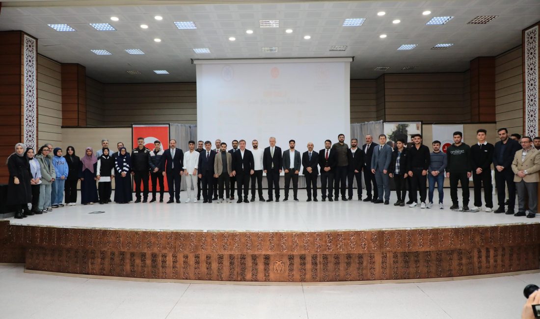 Erzincan Valiliği himayelerinde Erzincan İl Müftülüğü ve Gençlik ve Spor