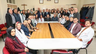 Aralıklarla okul ziyaretlerini sürdüren Erzincan Valisi Hamza Aydoğdu, İpek Yolu