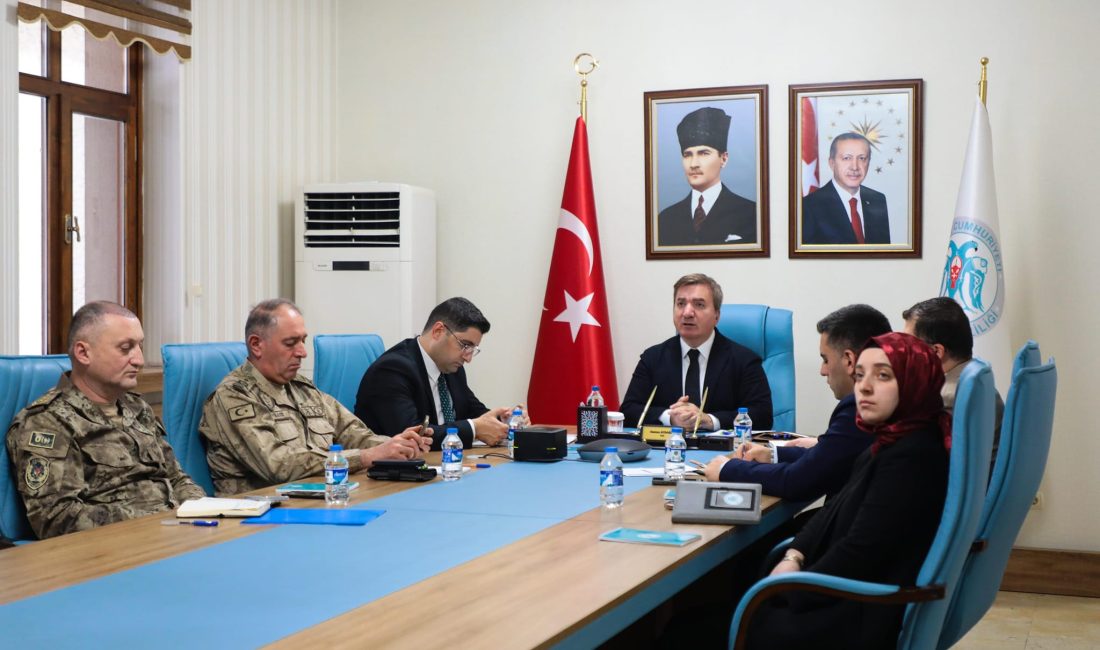 Erzincan Valisi Hamza Aydoğdu’nun başkanlığında Video konferans sistemi üzerinden toplantı