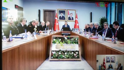 İçişleri Bakanı Ali Yerlikaya, Erzincan dahil 81 ilin valileri, emniyet