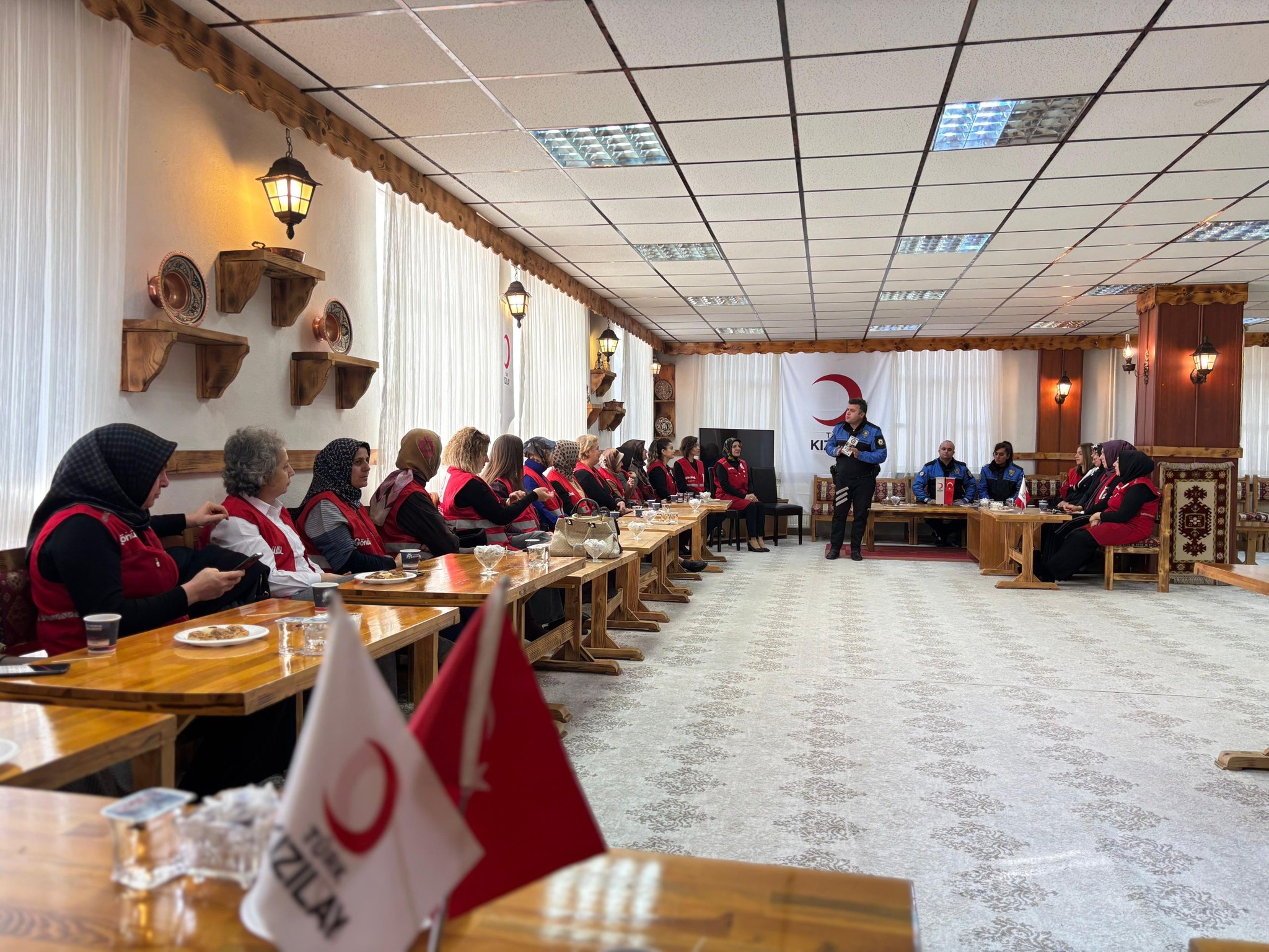 "Erzincan Türk Kızılay’ı Kadın Buluşması Daveti" üzerine Kızılay Gönüllüsü kadın