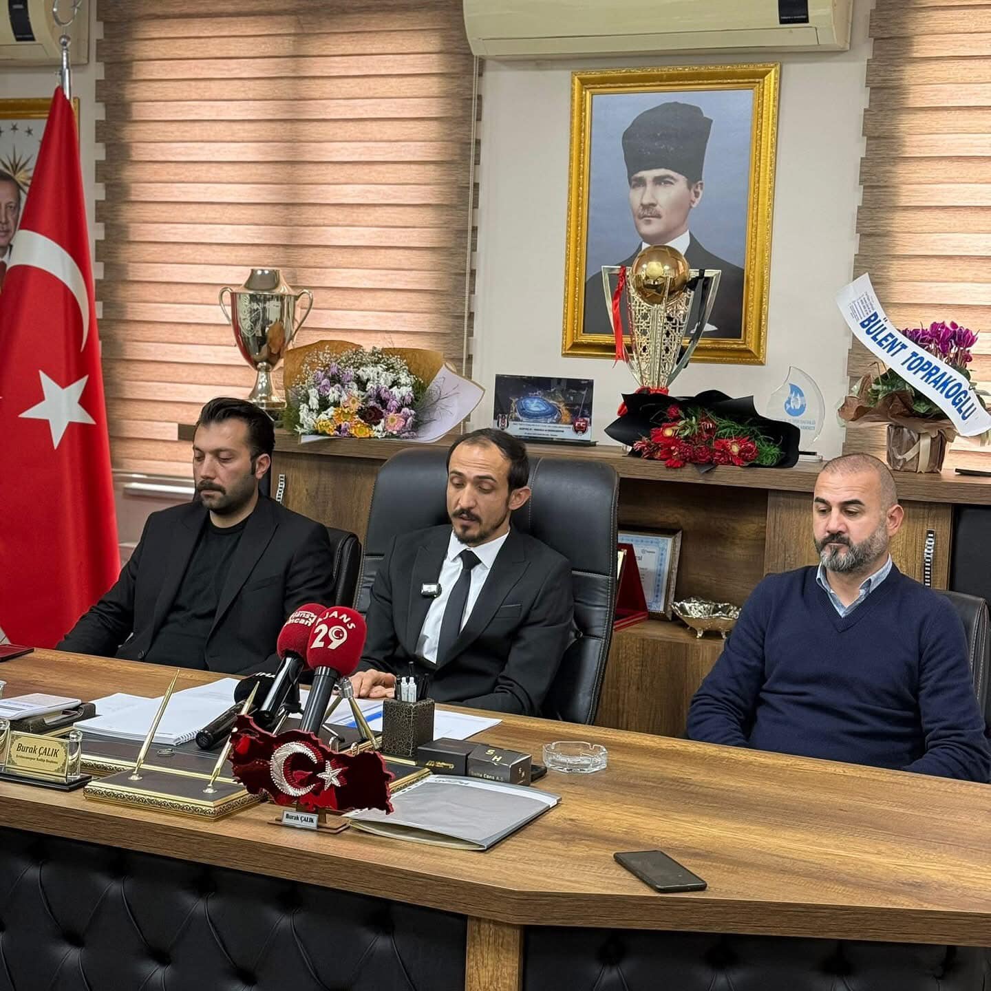 24 yıllık futbol kariyerini altyapısından yetiştiği 24Erzincansporda sonlandıran ve ardından