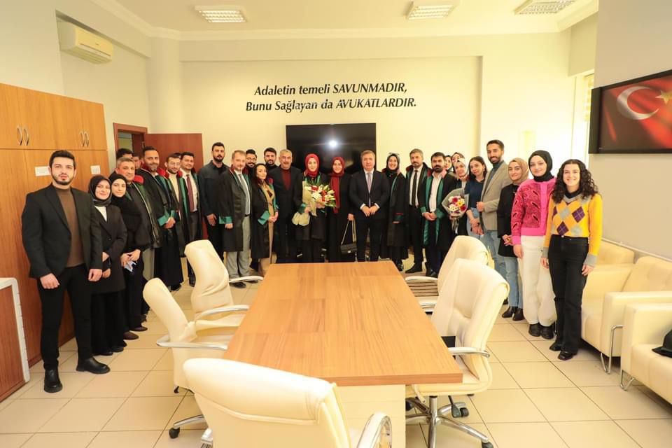 Erzincan'da avukatlık mesleğine adım atan genç hukukçu Şevval Ezgin, Erzincan