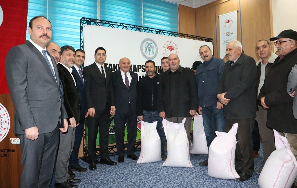 Erzincan’da kuru fasulye yetiştiriciliği yapan çiftçilere, Erzincan’da üretilen yüzde 100