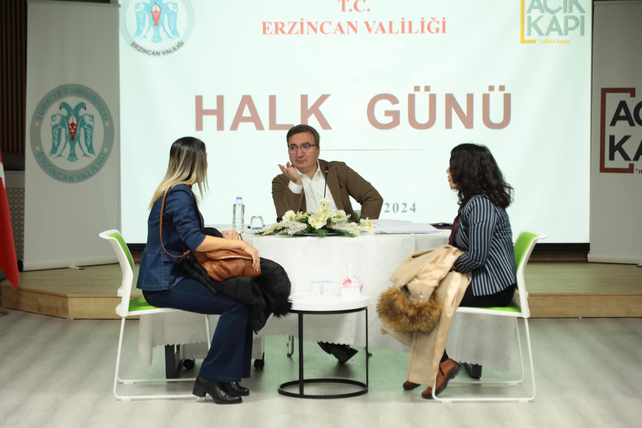 Erzincan Valisi Hamza Aydoğdu, vatandaşların sorunlarını ve taleplerini doğrudan dinlemek