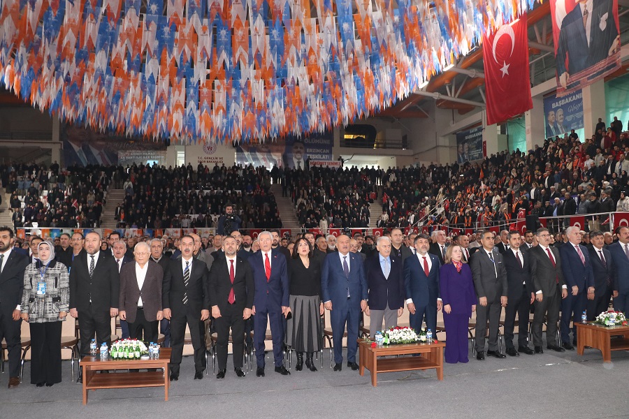AK Parti Erzincan 8’nci İl Olağan Kuruluna katılan Binali Yıldırım;