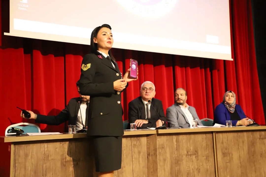 Erzincan Binali Yıldırım Üniversitesinde, 25 Kasım Kadına Yönelik Şiddete Karşı