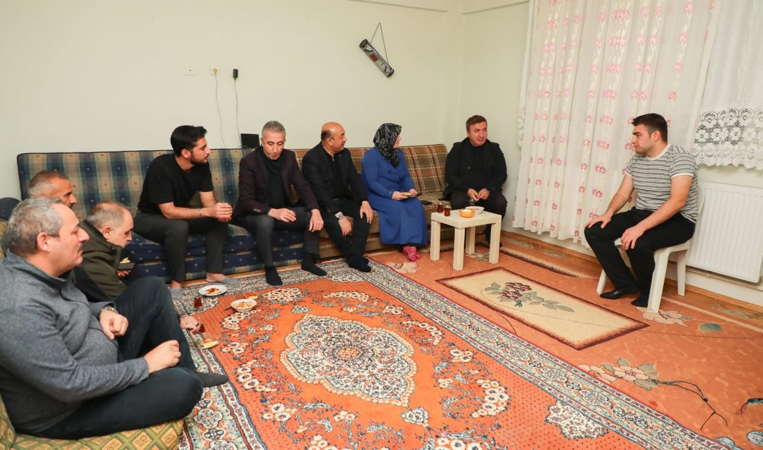 Erzincan Valisi Hamza Aydoğdu beraberindeki birim amirleriyle birlikte Erzincan Hukuk