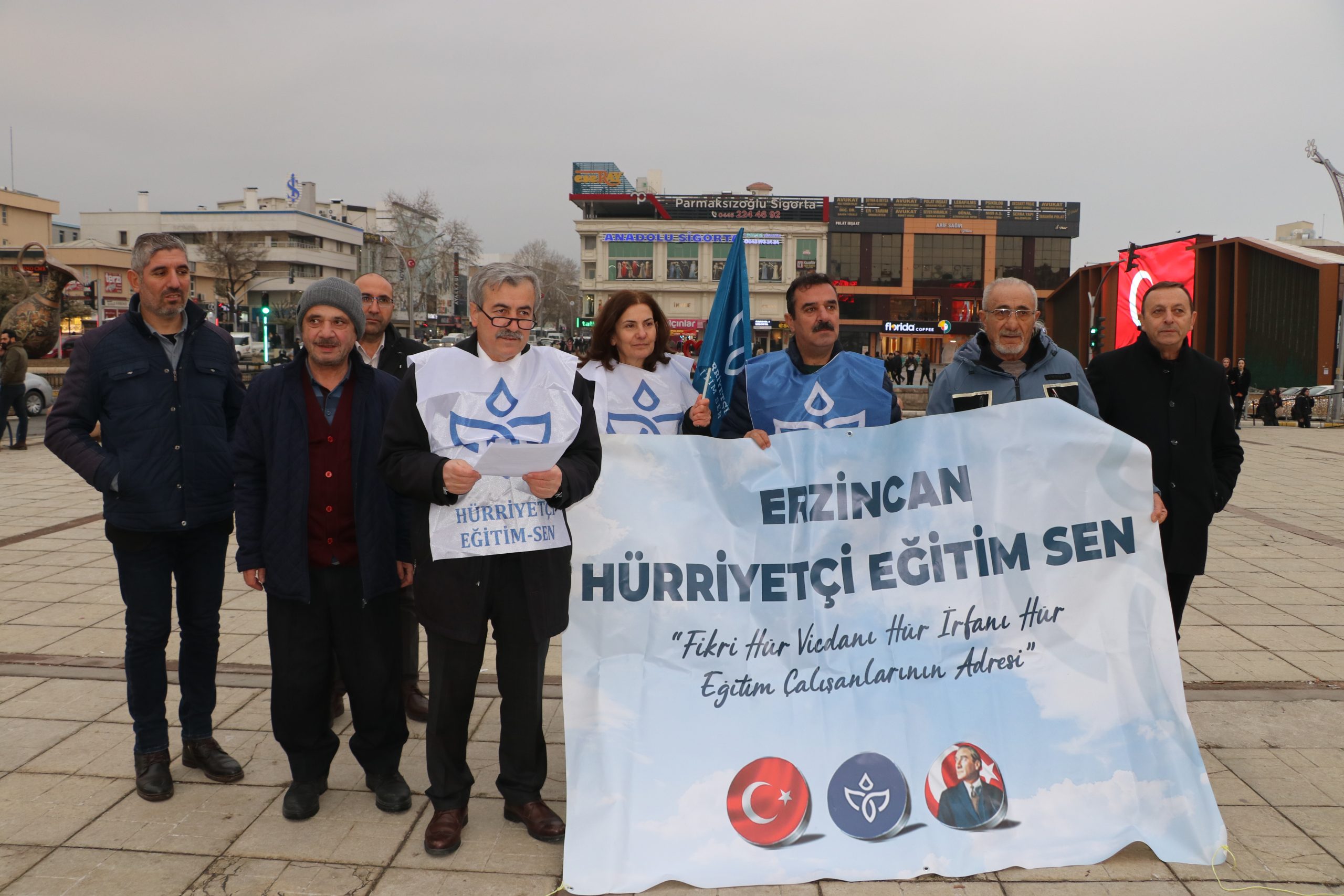 Hürriyetçi Eğitim-Sen, memur ve memur emeklilerine ‘refah payı’ talebiyle basın