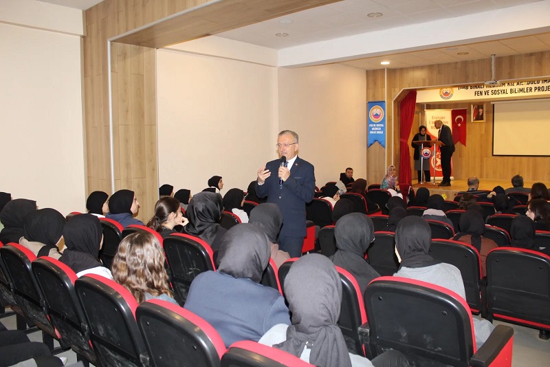 Erzincan Binali Yıldırım Üniversitesi Rektörü Prof. Dr. Akın Levent, TOBB