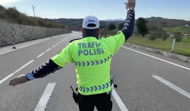 Trafikte sıkı denetim: 1 haftada 2,5 milyon araç kontrol edildi,
