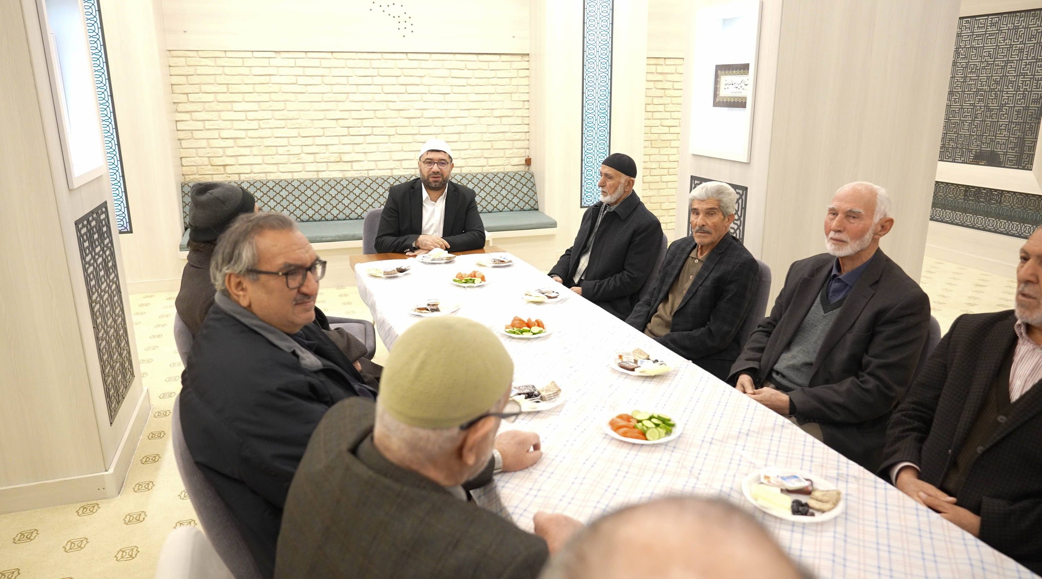Erzincan İl Müftüsü İsmail Fakirullahoğlu rehberliğinde, çalışan personele ve emekli