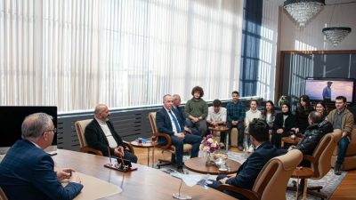 Erzincan Binali Yıldırım Üniversitesi Mühendislik-Mimarlık Fakültesi Yönetimi ve Öğrencileri Rektör