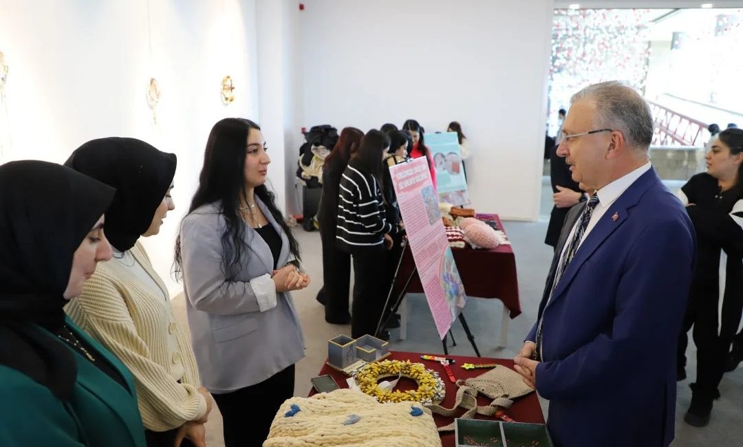 Erzincan Binali Yıldırım Üniversitesi Sosyal Hizmet Bölümü tarafından düzenlenen “Paylaşmanın