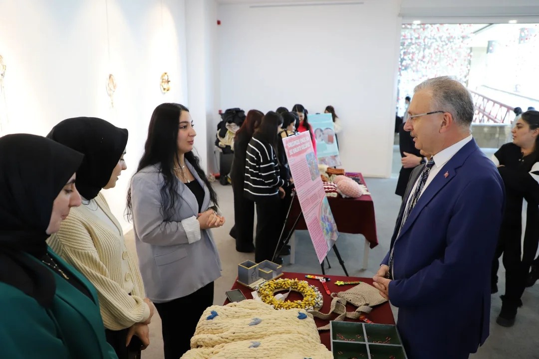 Erzincan Binali Yıldırım Üniversitesi Sosyal Hizmet Bölümü tarafından düzenlenen “Paylaşmanın
