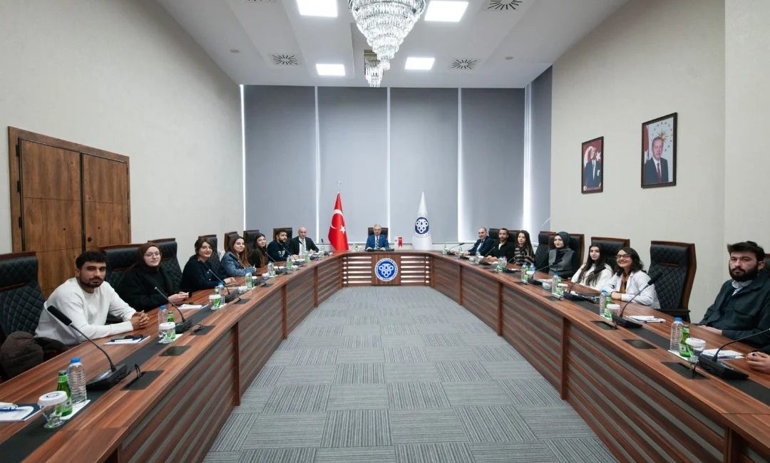 Erzincan Binali Yıldırım Üniversitesi Rektörü Prof. Dr. Akın Levent, üniversite