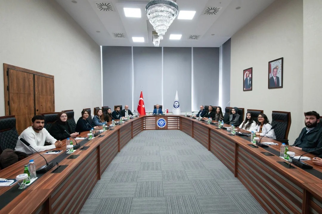 Erzincan Binali Yıldırım Üniversitesi Rektörü Prof. Dr. Akın Levent, üniversite