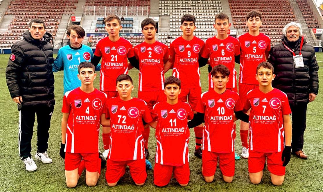 Güngören Belediye stadında oynanan İstanbul Gençlergücü spor Bayrampaşa Teknik spor