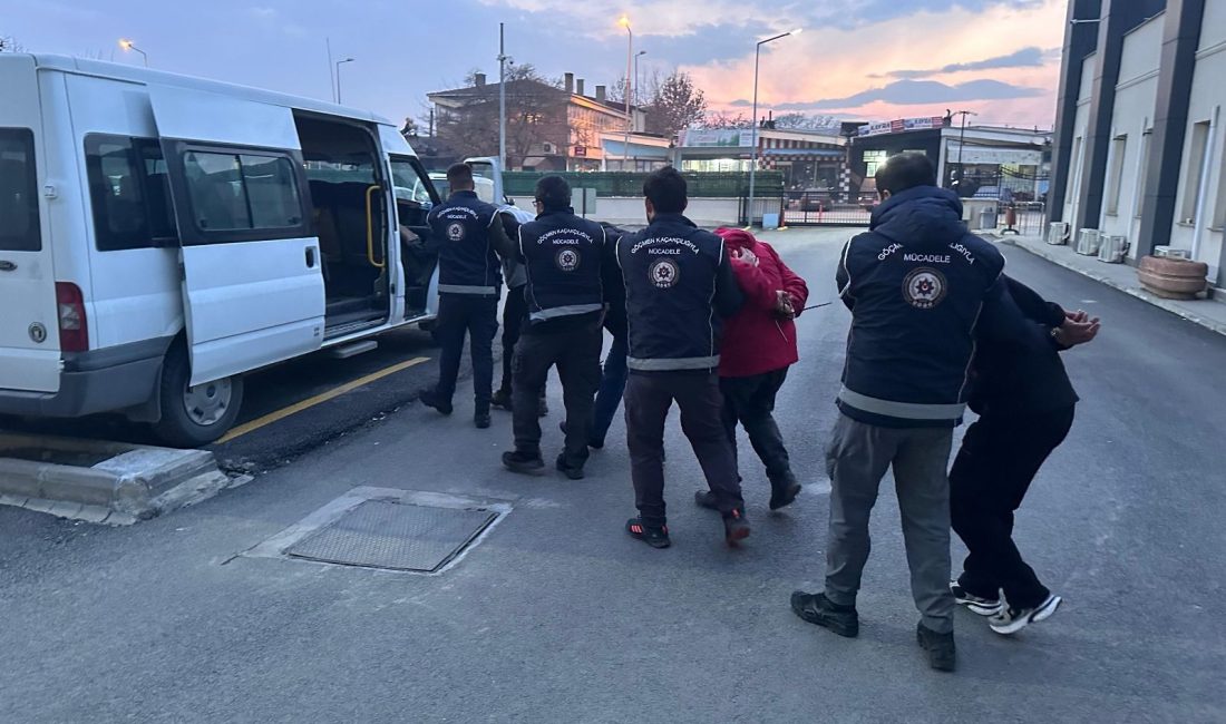 Göçmen kaçakçılığı ile mücadele kapsamında Erzincan polisinin düzenlediği operasyonda yakalanan
