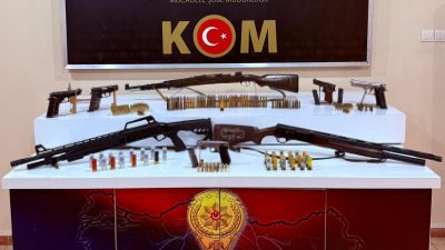 Erzincan polisi il genelinde gerçekleştirdiği çalışma neticesinde ruhsatsız tabanca ile