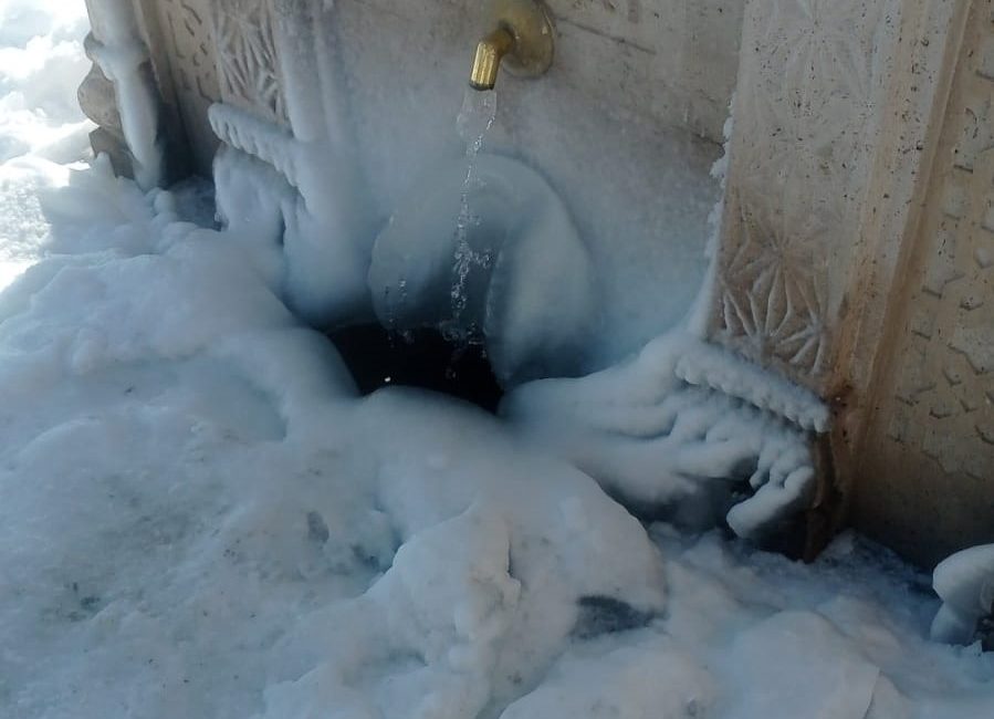 Erzincan’da ilçelerde ki soğuk hava Sibirya soğuklarını aratmıyor. Erzincan Otlukbeli