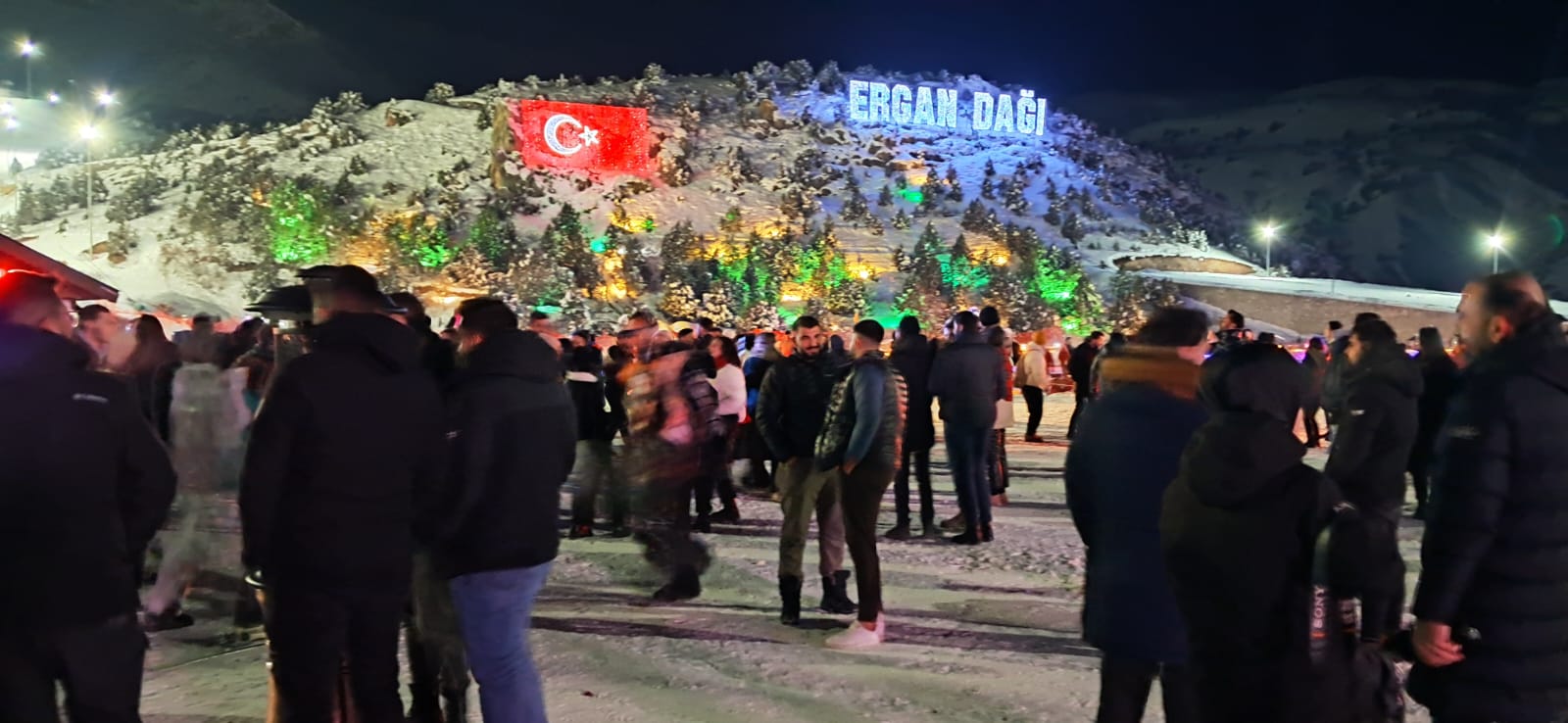 Erzincan’da gençler ve vatandaşlar, yeni yıla Türkiye'nin en önemli kış