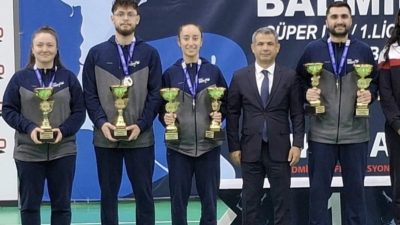 Erzincanlı Milli sporcular yıl boyunca başarılı performanslarından dolayı Türkiye Badminton