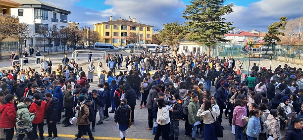 Yaşam Memnuniyeti Araştırması sonuçlarına göre, mutlu olduğunu beyan eden 18
