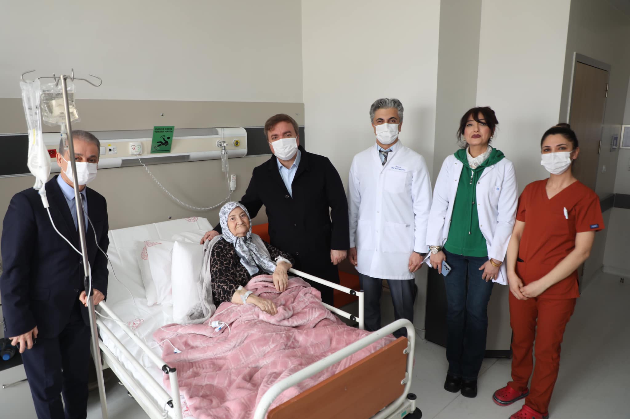 Erzincan Valisi Hamza Aydoğdu, İl Sağlık Müdürü Dr. Cihan Tekin