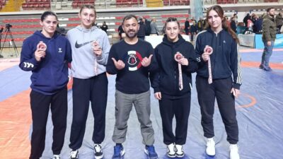 Erzincanlı sporcular, Sivas Taha Akgül Spor Salonu’nda, deprem şehidi Ahmet