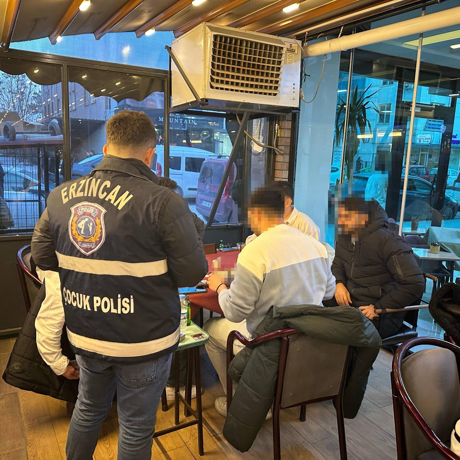 Erzincan İl Emniyet Müdürlüğü Çocuk Şube Müdürlüğü personelince, Kıraathane ve