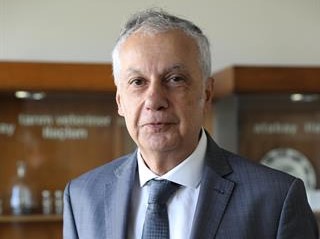Atabay İlaç Medikal Direktörü Uzman Dr. Murat Yaycı, üst solunum