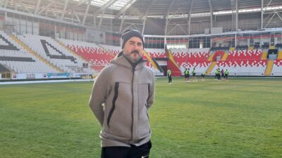 TFF 2. Lig Beyaz gurupta PLAY OFF mücadelesi veren 24Erzincanspor